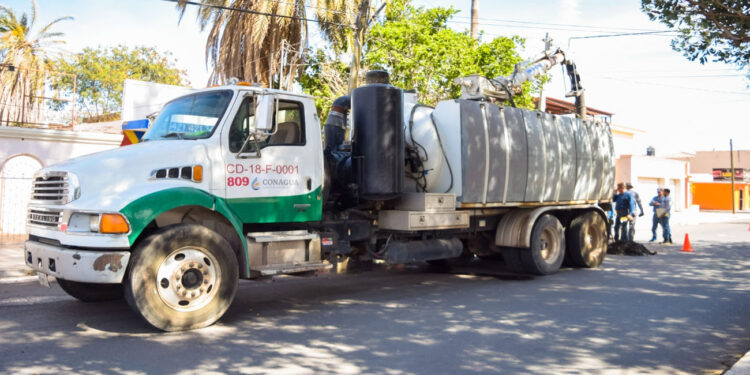 Atienden problema de aguas negras en Navojoa
