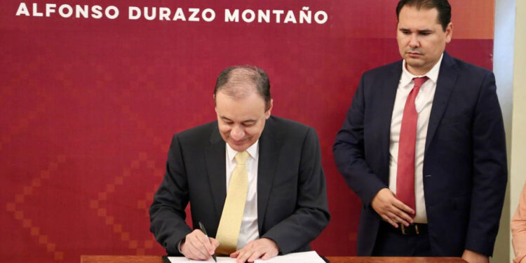 Presenta gobernador Alfonso Durazo iniciativa de Ley de Notarías
