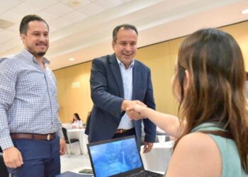 Preside Toño Astiazarán exitoso encuentro de negocios del Mercado Energético