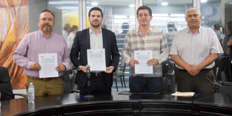 Gobierno Municipal  y CMIC Sonora, firman convenio