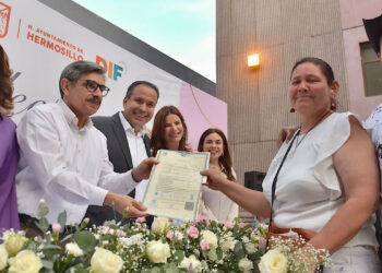 Atestiguan Toño Astiazarán y Patty Ruibal enlace matrimonial de casi 400 parejas