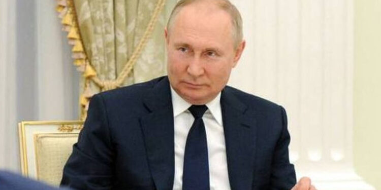 Putin lamenta “profunda crisis” en relaciones con EU; lo señala de haber alentado conflicto en Ucrania