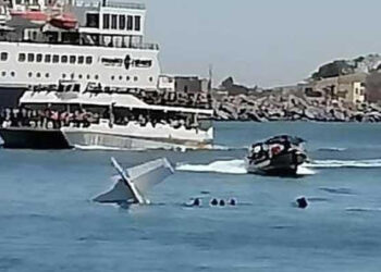 Cae avioneta en el canal de navegación de Mazatlán; un bebé pierde la vida