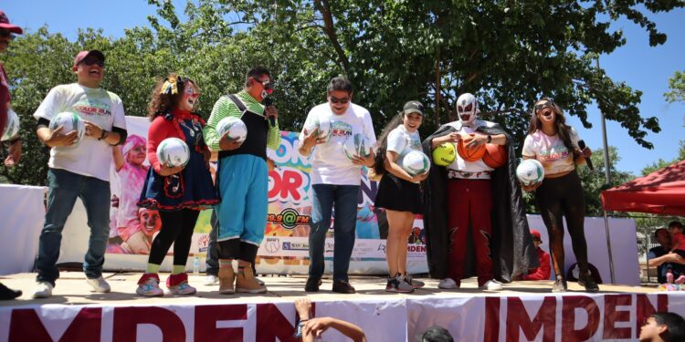 Realizan con éxito la “Color Run” para niños