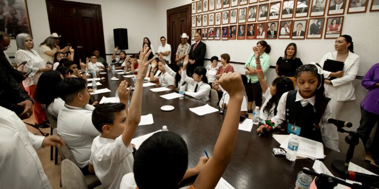 Celebran regidores infantiles 2023 sesión de Cabildo