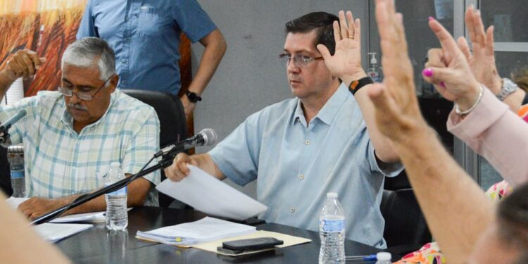 Aprueba cabildo convenio en pro de vivienda y la Ley 170