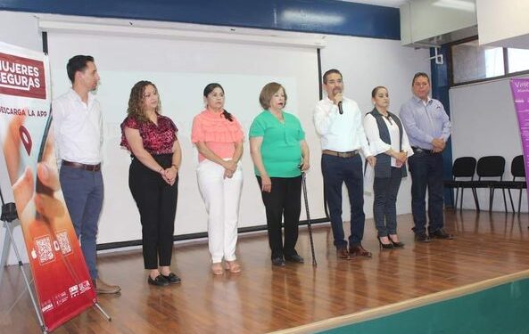 Funcionarios Municipales reciben capacitación del programa SALVA.