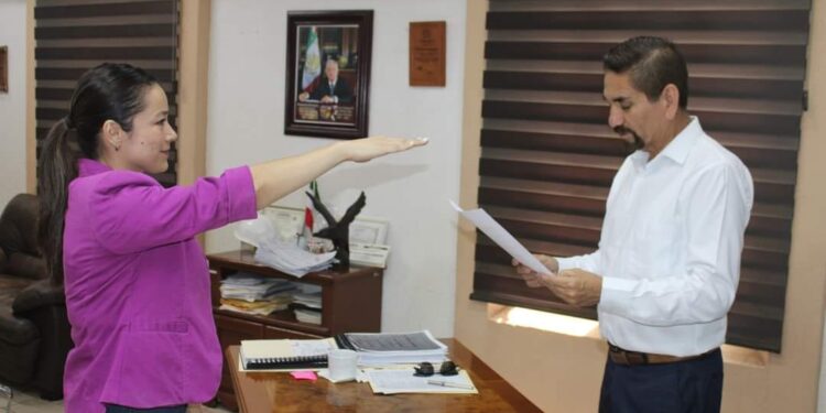 Formalizan nombramiento a coordinadora de ecología