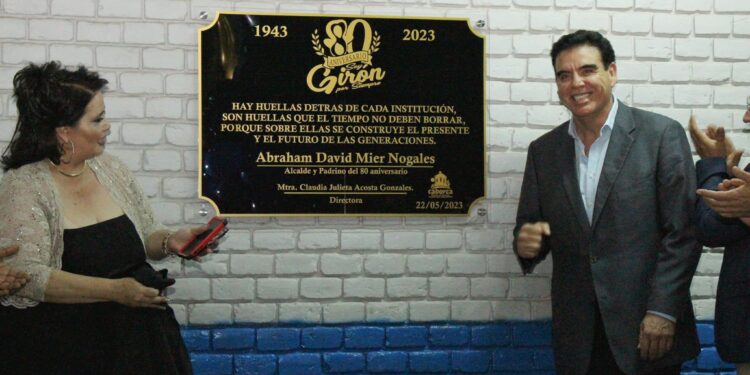 Apadrina “El Cubano” Los 80 Años De La Secundaria Coronel José María Girón