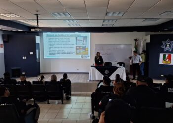 Capacitan a policías en el uso de la Naloxona