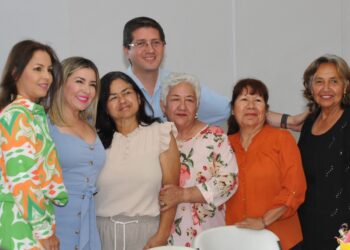 La labor de la mujer es indispensable para el desarrollo de Navojoa: Elías Retes