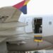 Un hombre abre la salida de emergencia durante vuelo en Corea del Sur