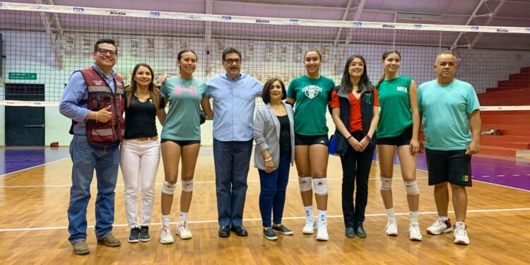 Atestigua Alcalde sesión de entrenamiento de México