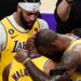 NBA: Con héroe inesperado, los Lakers se colocan a un juego de despedir al campeón