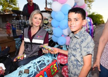 Lleva DIF Caborca momentos de alegría a niños de la Costa de Caborca