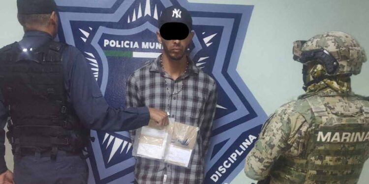 Capturan sspm y marina a presunto extorsionador de negocios