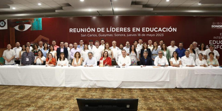 Federación, estados y especialistas analizan retos de México en materia educativa.