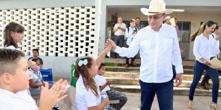 Por primera vez, más de 609 mil sonorenses cuentan con seguro escolar contra accidentes: Alfonso Durazo