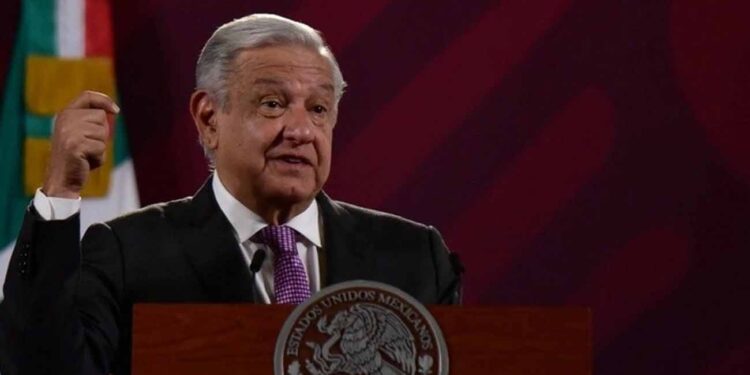 AMLO, a favor de consulta ciudadana sobre reforma a Poder Judicial