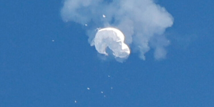 Pentágono quería sobrevolar cielo mexicano para cazar globo espía chino