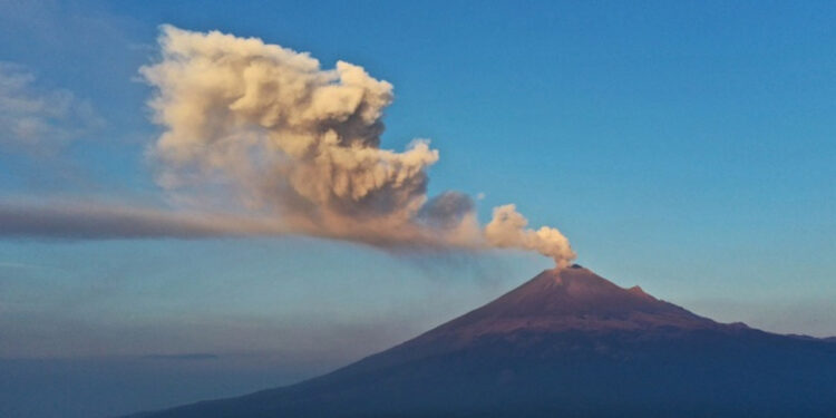 Reporta Cenapred 168 exhalaciones del Popocatépetl en últimas 24 horas