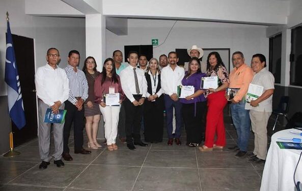 Funcionarios Municipales obtienen diplomado en Anticorrupción