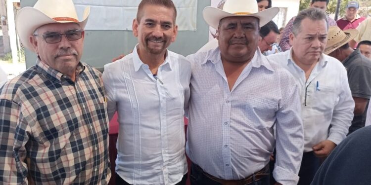 El compromiso de Chuy Flores es impulsar la regularización de terrenos de viviendas