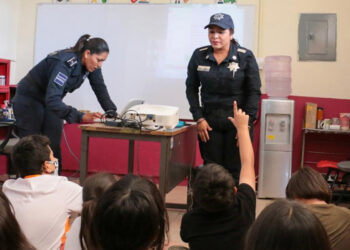 Lleva SSPM pláticas la prevención contra el uso de las drogas a escuelas
