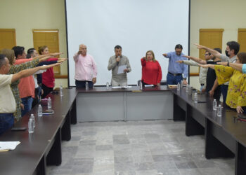 Se compromete Lamarque Cano con mejora regulatoria para incentivar la productividad
