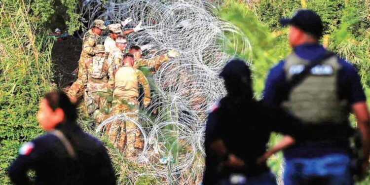 Dejan a su suerte a miles de migrantes; SRE: 26 mil esperan cruzar hacia EU