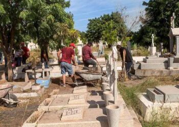 Listos panteones municipales para este día de las madres