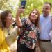 Festeja Toño Astiazarán a madres de familia de 34 colonias de Hermosillo