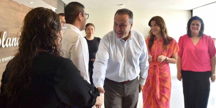 Inicia Toño Astiazarán Programa de Bienestar Emocional para Policías y Bomberos