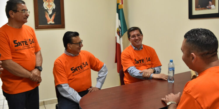 Reconoce alcalde Jorge Elías el esfuerzo de los trabajadores