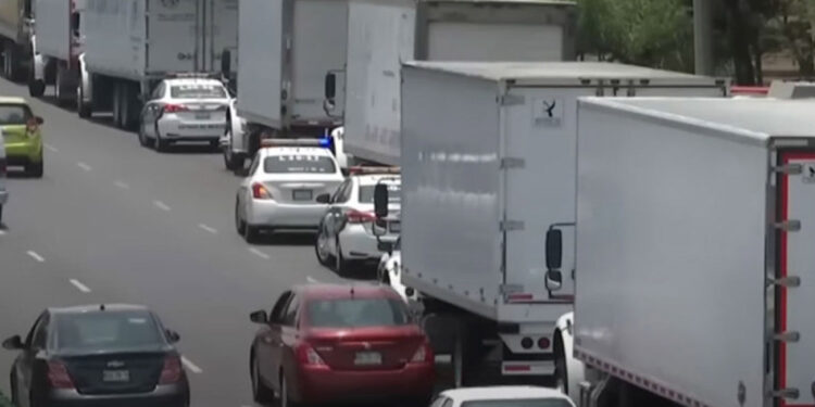 Tras asesinato de custodio, no hay mayor seguridad afuera de aduana del AICM