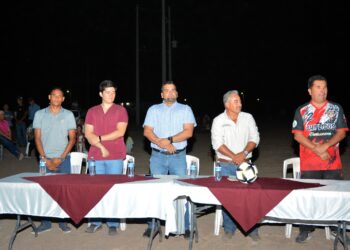 Arrancan juegos de liga de futbol en Pueblo Mayo
