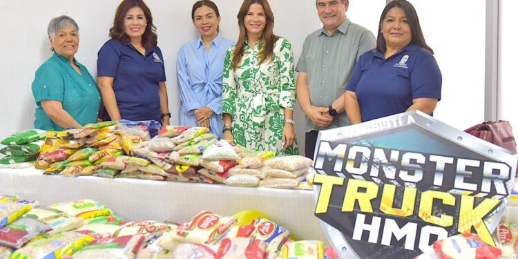 Entrega Patty Ruibal primeras 4.5 toneladas de alimento recolectadas por evento Monster Truck
