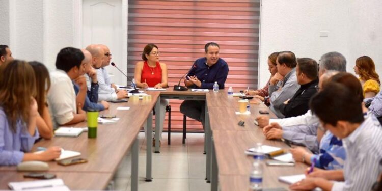 Explora Toño Astiazarán opciones para eficiencia energética en viviendas