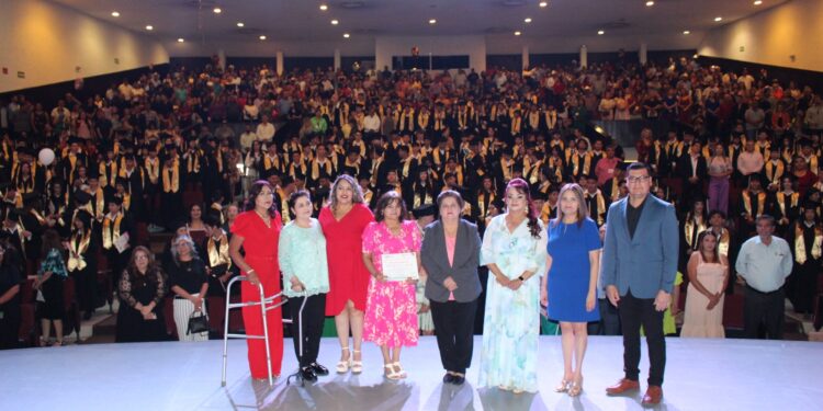 Se gradúan más de cinco mil estudiantes de Cecyte Sonora.