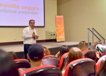 Motiva Toño Astiazarán a encontrar nuevas soluciones en Escuela de Liderazgo IHJ