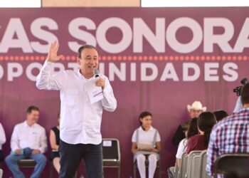 Evento de entrega de becas “Sonora de Oportunidades” para primaria y secundaria de Arizpe y Bacoachi.
