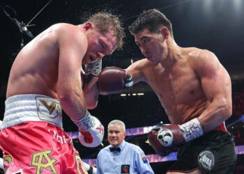 Acusan a ‘Canelo’ Álvarez de huir a una revancha contra Bivol