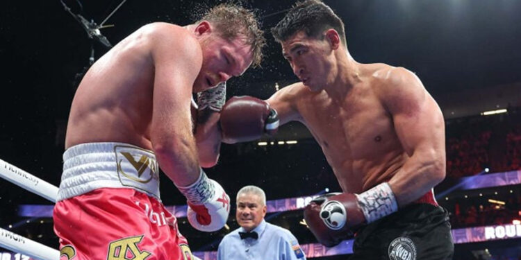 Acusan a ‘Canelo’ Álvarez de huir a una revancha contra Bivol