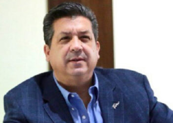 Juez ampara a García Cabeza de Vaca para evitar congelamiento de sus cuentas