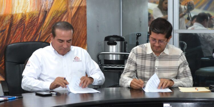 Firman convenio Ayuntamiento y COVES para programa de vivienda digna