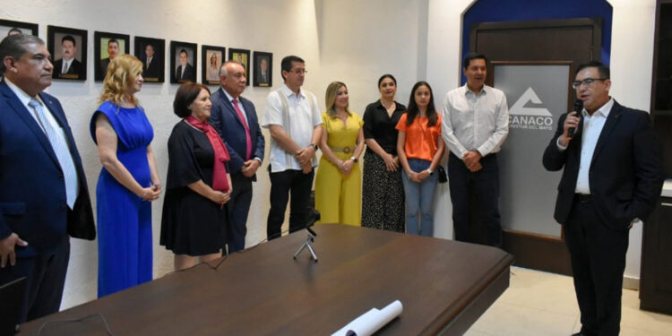 «Navojoa sale adelante con la fuerza de sus mujeres”: Elías Retes