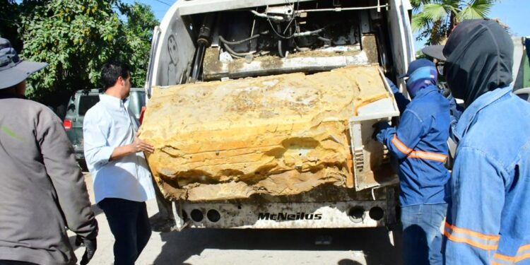Aplica Ayuntamiento el descacharre en la colonia Internacional