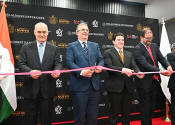 Marcelo Ebrard inaugura oficinas de TATA Consultancy Services en Nuevo León