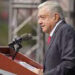 AMLO felicita a los padres de México en su día; ‘también son adorables’, afirma
