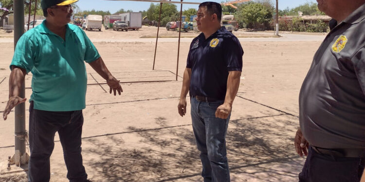Protección civil realiza revisión de juegos mecánicos.